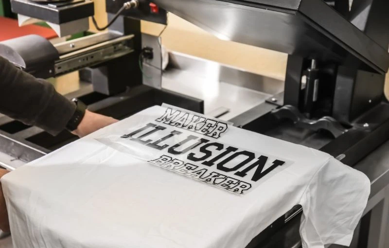 Fabricação de vestuário marca própria
